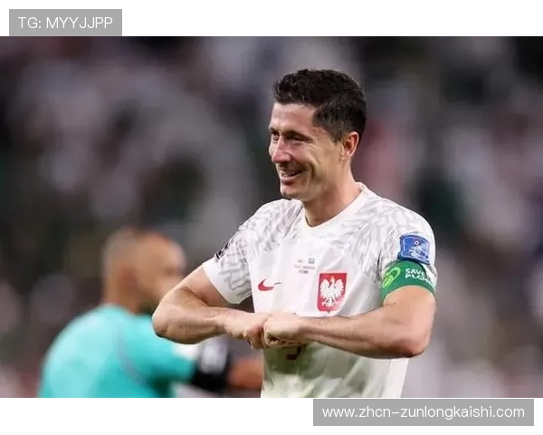 波兰客场3-2险胜马耳他晋级世预赛附加赛，莱万头球破门